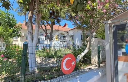 AKKÖY TARİHİ MEYDANINDA SATILIK BİNA