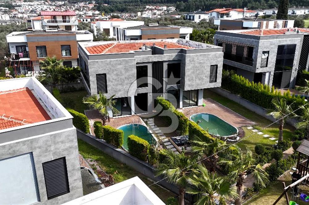 KUŞADASI GÜZELÇAMLI DA ÖZEL HAVUZLU 3+1 SATILIK VİLLA