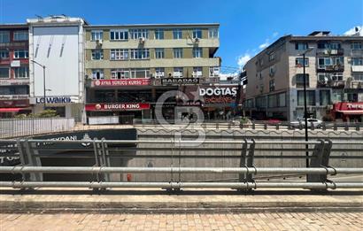 Maltepe Bağdat Caddesinde Satılık Kurumsal Kiracılı 560 mDükkan