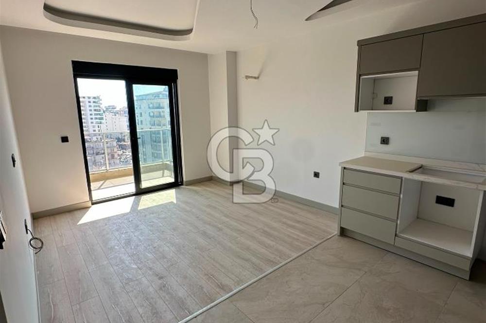 Alanya Mahmutlar'da Deniz Manzaralı Satılık 1+1 Daire