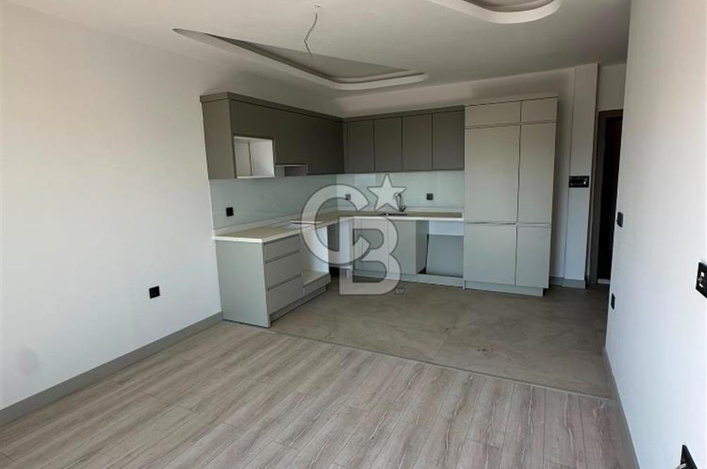 Alanya Mahmutlar'da Deniz Manzaralı Satılık 1+1 Daire