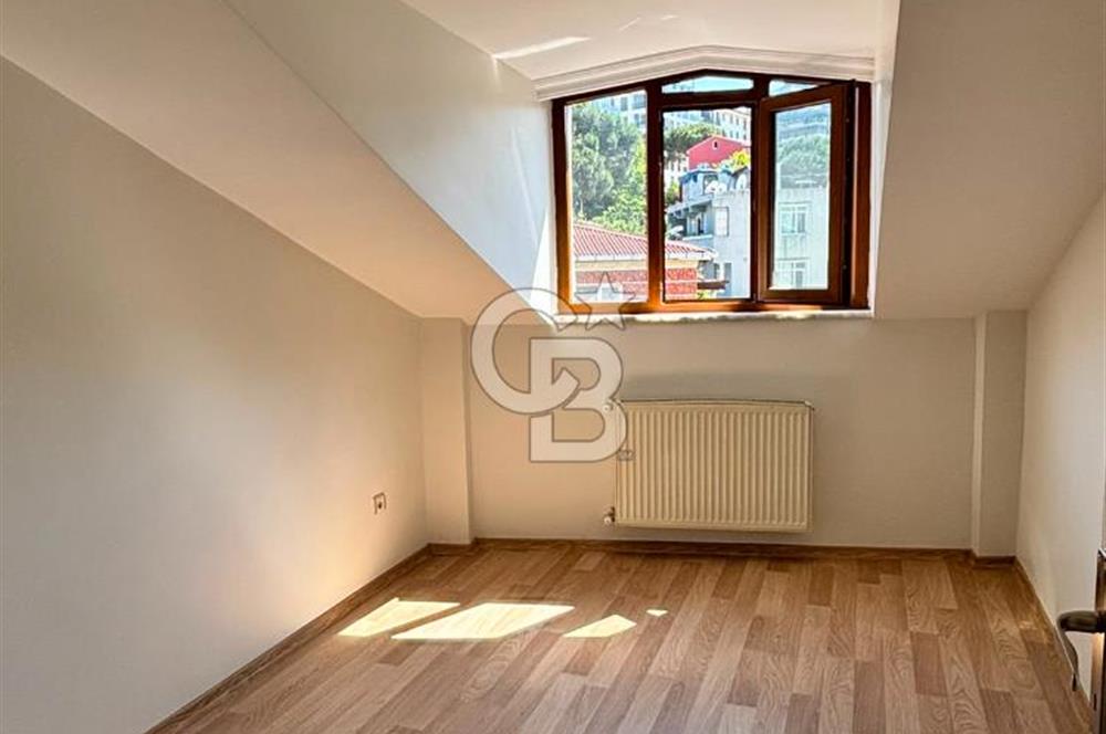 Üsküdar Çamlıca Ferah Caddesi Üzerinde Kiralık 2+1 100 m2 Daire