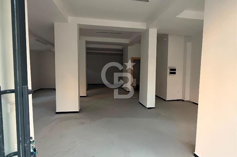 Ümraniye Altınşehirde Köşe Başı Kiralık Dükkan