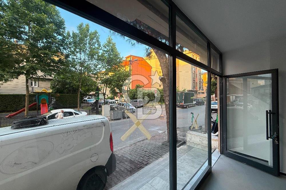 Ümraniye Altınşehirde Köşe Başı Kiralık Dükkan