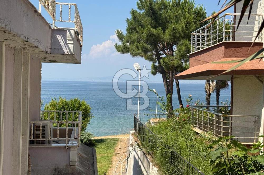 ÇINARCIK KORU SÜMER SİTESİ'NDE SATILIK EŞYALI 4+1 VİLLA