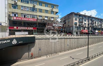 Maltepe Bağdat Caddesinde Satılık Kurumsal Kiracılı 560 mDükkan