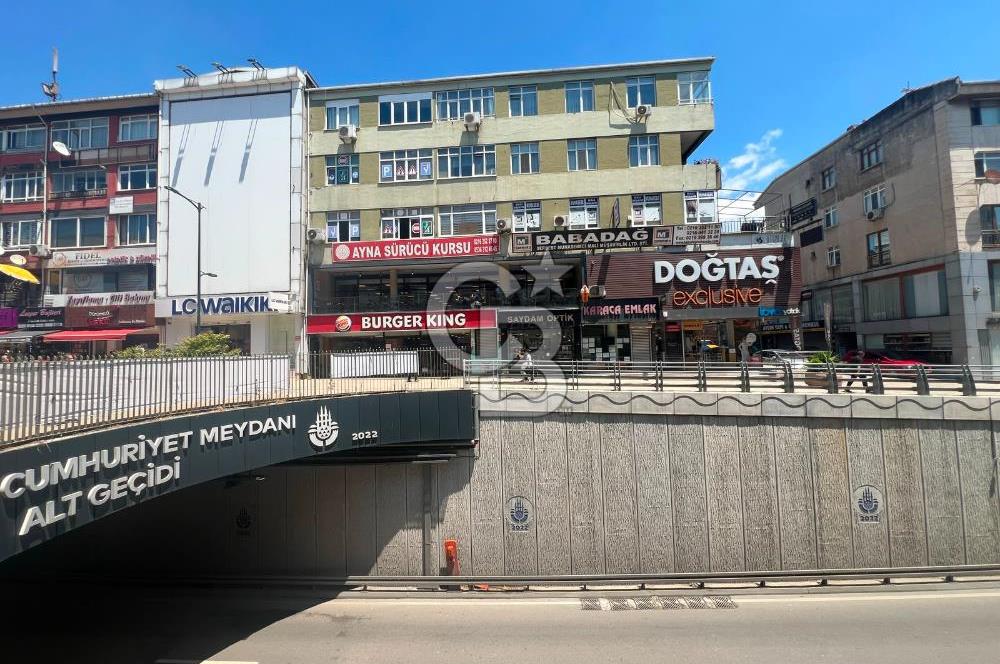 Maltepe Bağdat Caddesinde Satılık Kurumsal Kiracılı 560 mDükkan