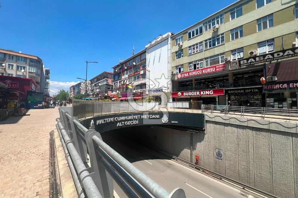 Maltepe Bağdat Caddesinde Satılık Kurumsal Kiracılı 560 mDükkan
