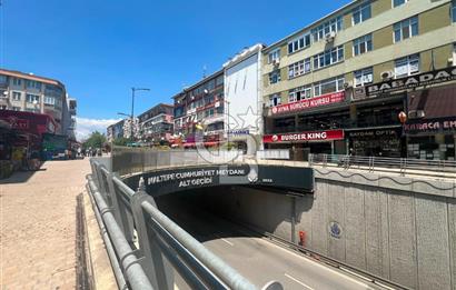 Maltepe Bağdat Caddesinde Satılık Kurumsal Kiracılı 560 mDükkan
