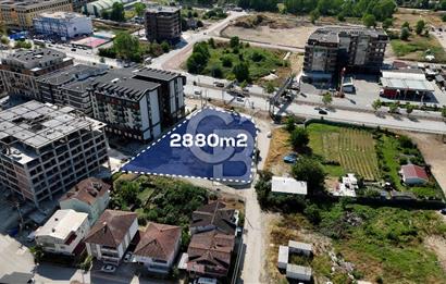 CB AKADEMİ KANDIRA YOLUNA CEPHE SATILIK REZİDANS ARSA HİSSESİ