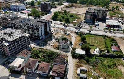 CB AKADEMİ KANDIRA YOLUNA CEPHE SATILIK REZİDANS ARSA HİSSESİ