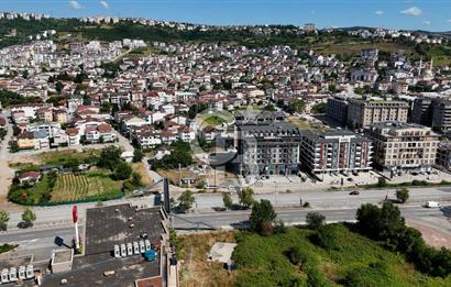 CB AKADEMİ KANDIRA YOLUNA CEPHE SATILIK REZİDANS ARSA HİSSESİ