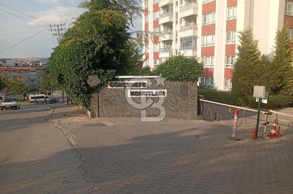 Gökçen Efe Sitesi'nde Metro Yanı Lüks Masrafsız 3+1 Daire