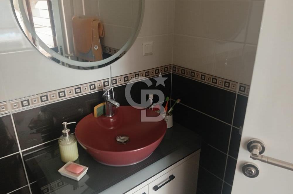 Gökçen Efe Sitesi'nde Metro Yanı Lüks Masrafsız 3+1 Daire