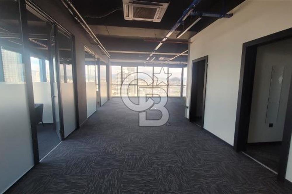 Megapol Çarşı Kule'de 224 m2 Kiralık Köşe Konum Ofis