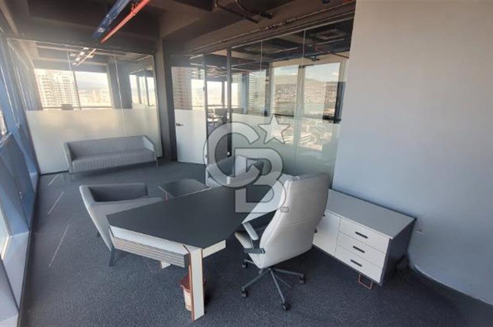 Megapol Çarşı Kule'de 224 m2 Kiralık Köşe Konum Ofis
