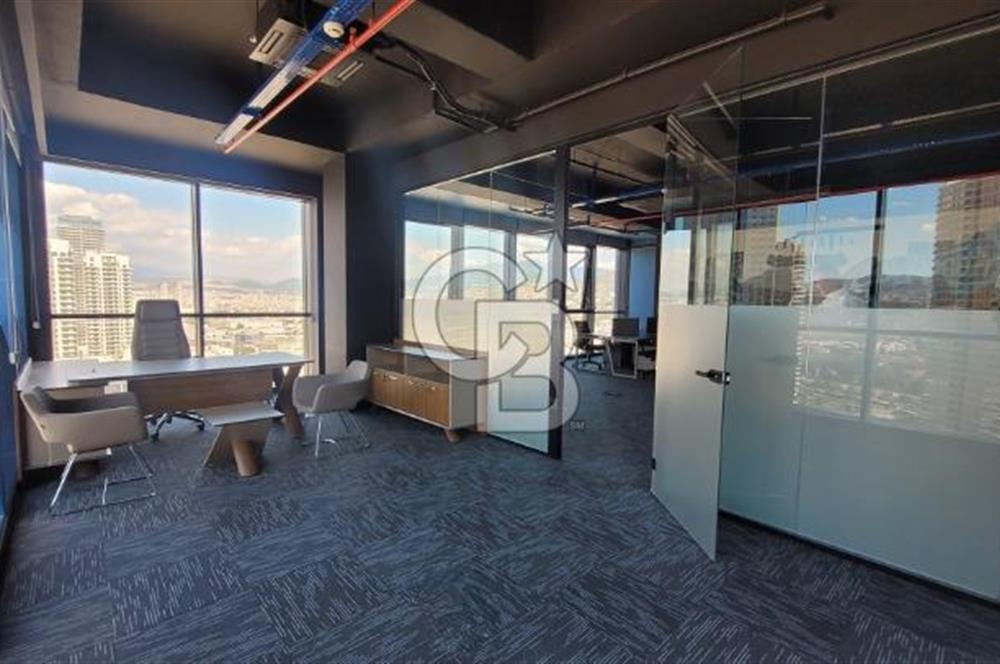 Megapol Çarşı Kule'de 224 m2 Kiralık Köşe Konum Ofis