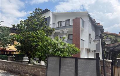 Yunusemre Güzelyurt Mah. Satılık 4+1 Lüks Tripleks Villa