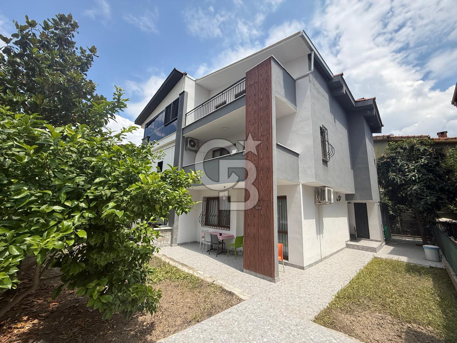 Yunusemre Güzelyurt Mah. Satılık 4+1 Lüks Tripleks Villa
