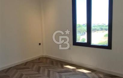 Çamlık Amfi 800 metre Sıfır Asansörlü 3+1 Dubleks Daire