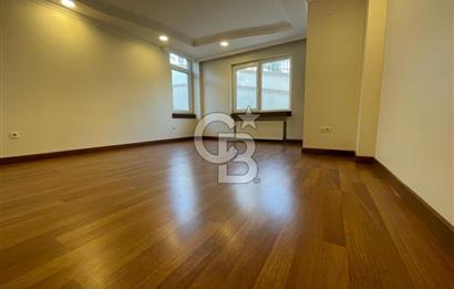 Avcılarda Deniz Manzaralı Havuzlu Geniş ve Ferah 4+1 Daire
