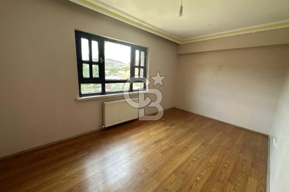 Alacaatlı Cad. 160 m², 3+1, Balkonlu, Kiralık 4.Kat (Ara Kat)
