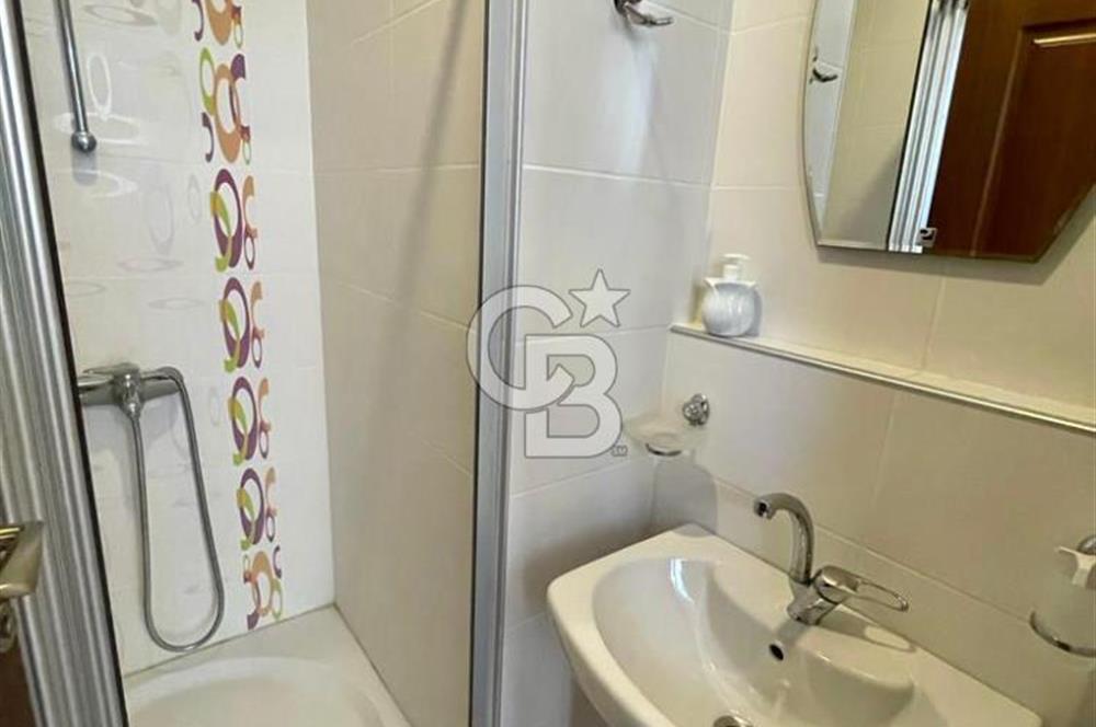 Avcılarda Deniz Manzaralı Havuzlu Geniş ve Ferah 4+1 Daire