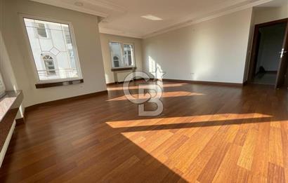 Avcılarda Deniz Manzaralı Havuzlu Geniş ve Ferah 4+1 Daire