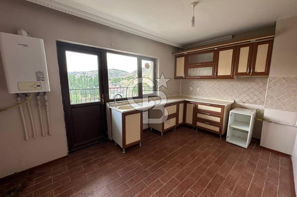 Alacaatlı Cad. 160 m², 3+1, Balkonlu, Kiralık 4.Kat (Ara Kat)