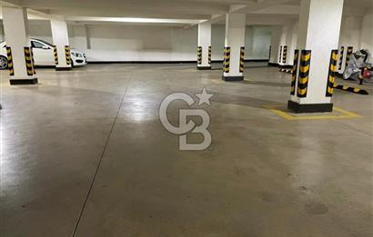 Avcılarda Deniz Manzaralı Havuzlu Geniş ve Ferah 4+1 Daire