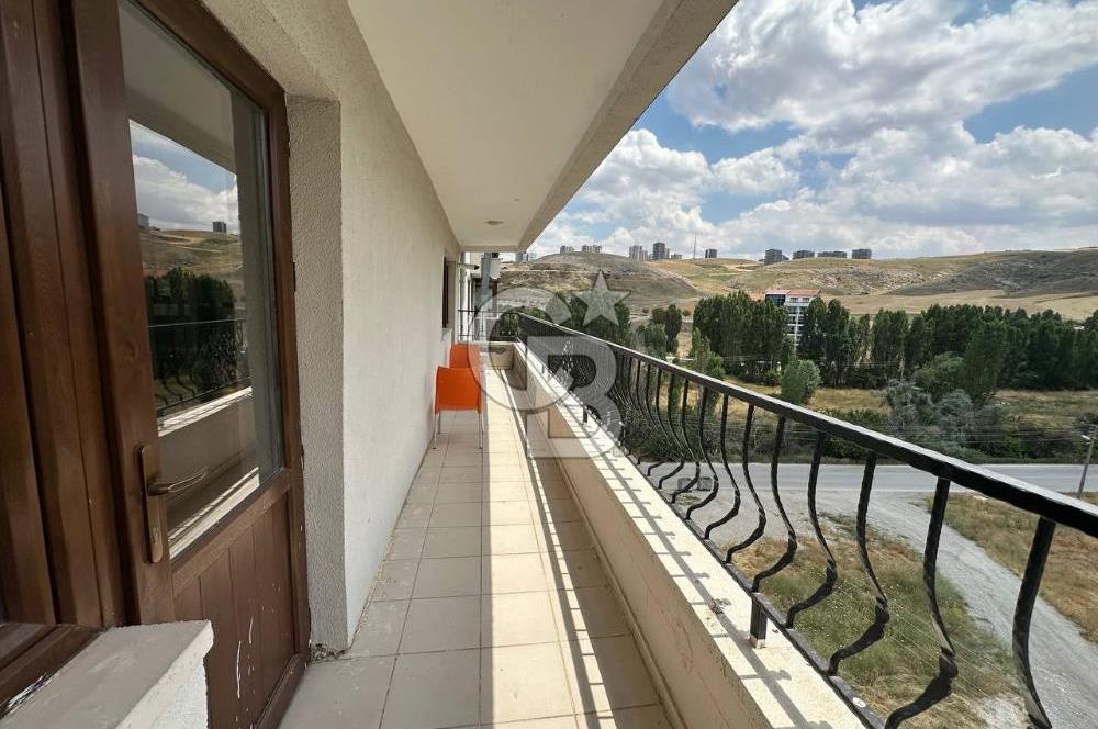Alacaatlı Cad. 160 m², 3+1, Balkonlu, Kiralık 4.Kat (Ara Kat)