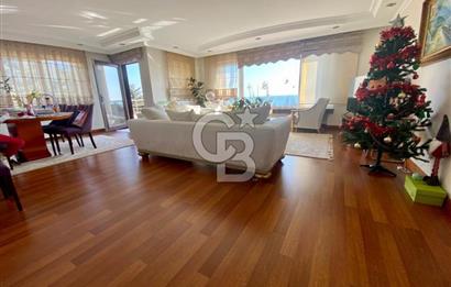Avcılarda Deniz Manzaralı Havuzlu Geniş ve Ferah 4+1 Daire