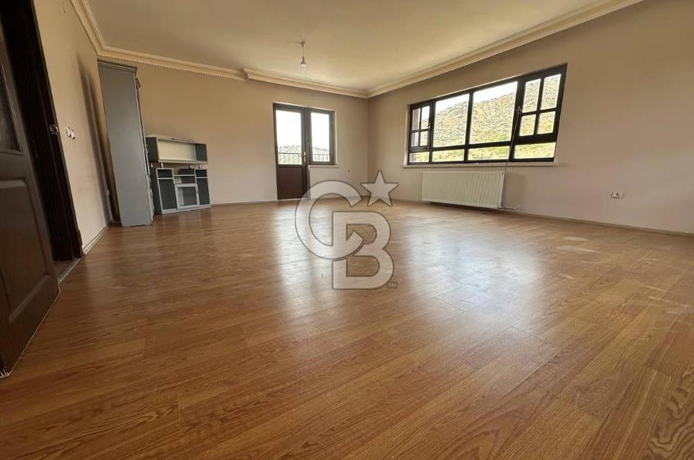 Alacaatlı Cad. 160 m², 3+1, Balkonlu, Kiralık 4.Kat (Ara Kat)