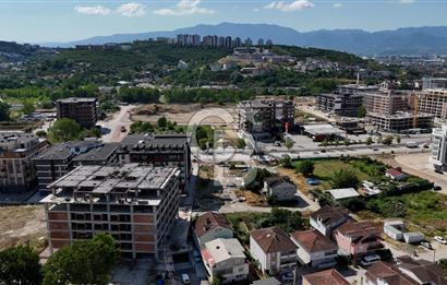 CB AKADEMİ KANDIRA YOLUNA CEPHE SATILIK REZİDANS ARSA HİSSESİ