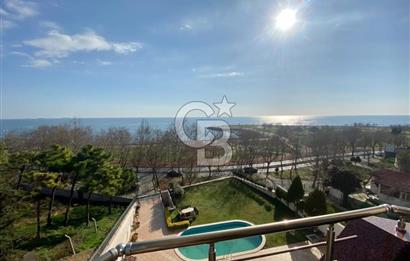 Avcılarda Deniz Manzaralı Havuzlu Geniş ve Ferah 4+1 Daire