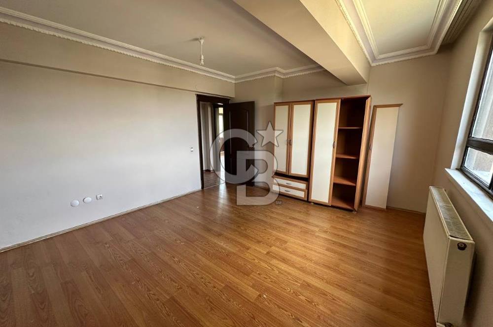 Alacaatlı Cad. 160 m², 3+1, Balkonlu, Kiralık 4.Kat (Ara Kat)