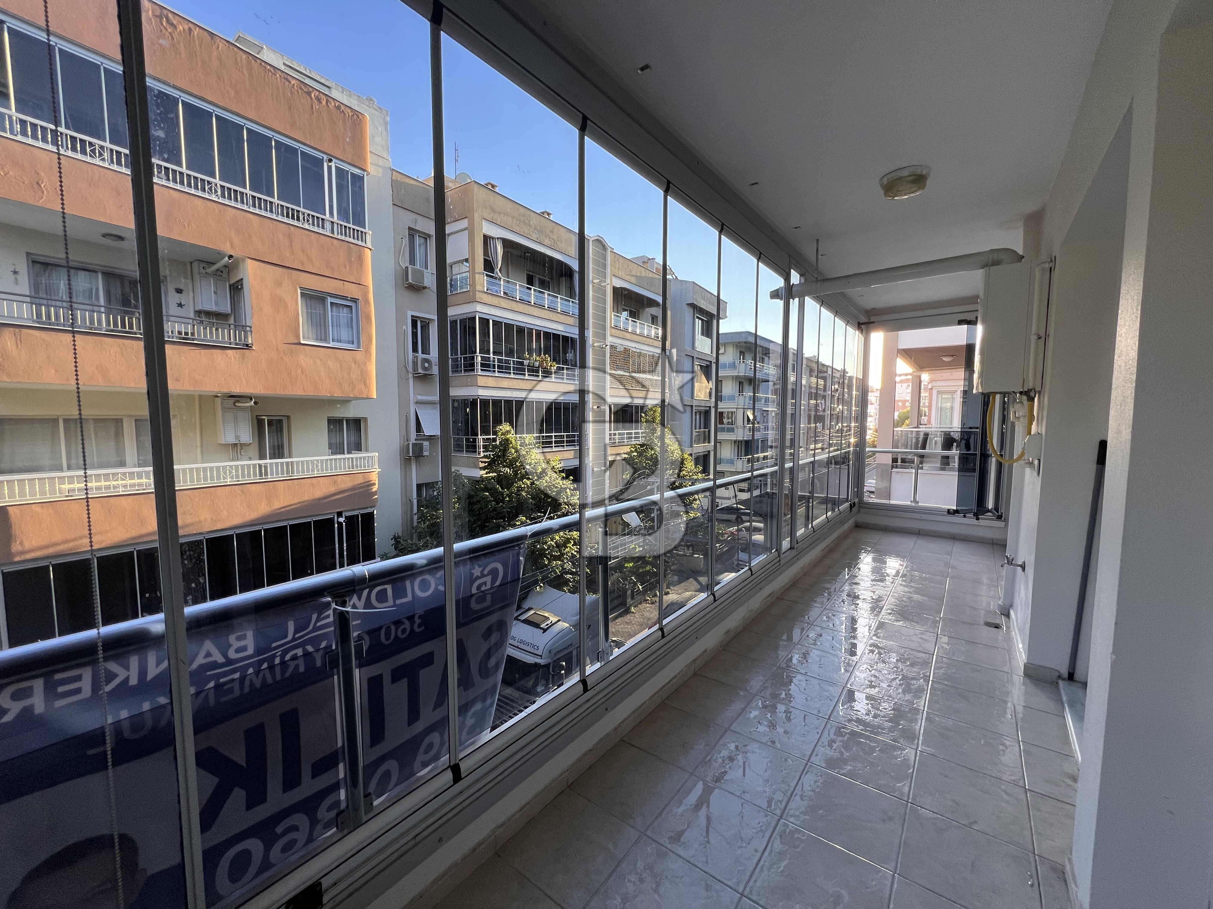 Karşıyaka Dedebaşı Mahallesi Satılık 3+1 Daire