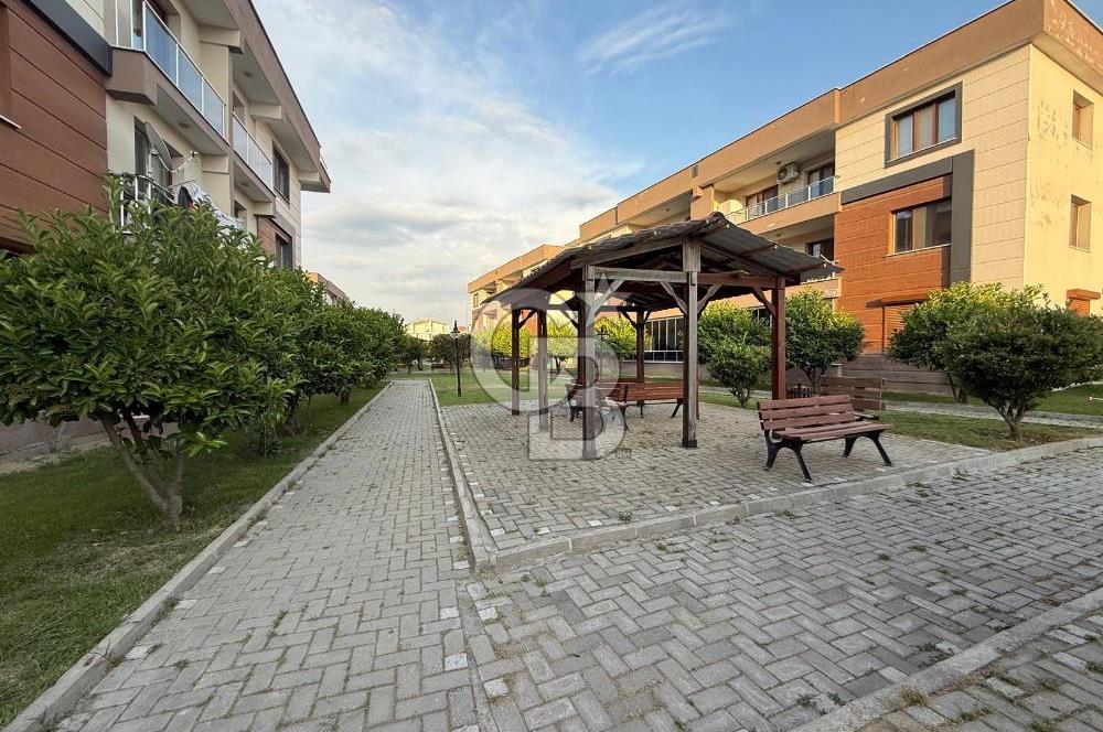 Karaali Villalar Bölgesinde Havuz Cepheli 1+1 Satılık Daire