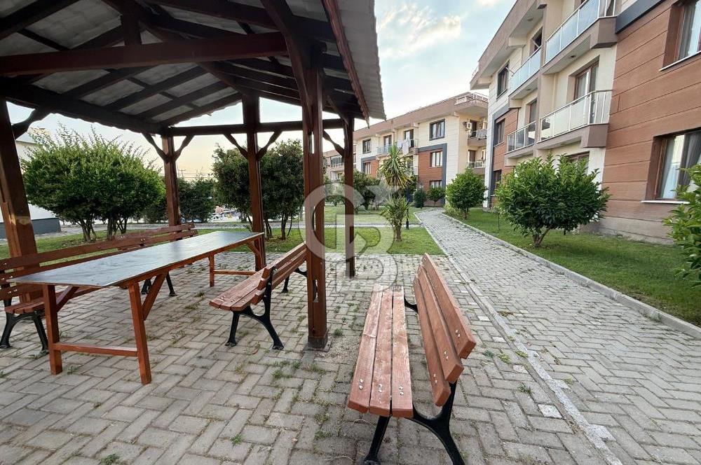 Karaali Villalar Bölgesinde Havuz Cepheli 1+1 Satılık Daire