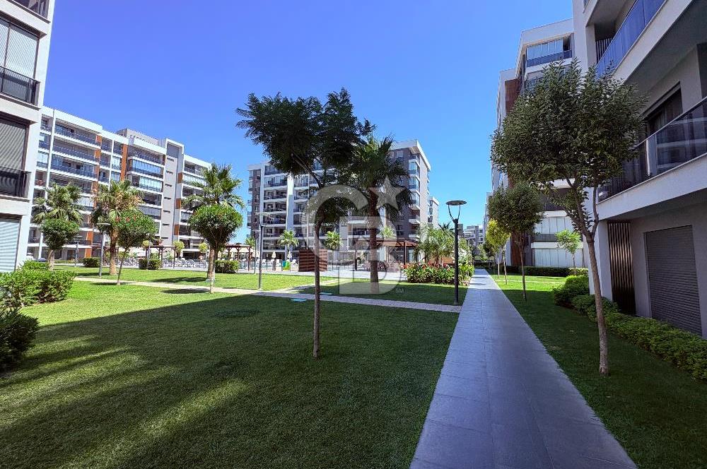 Ataşehir Modern Sitesinde Eşyalı Açık Mutfak 2+1