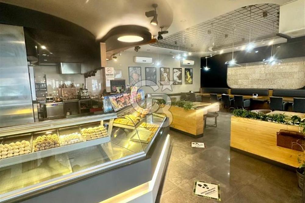 AVM'de Cadde Üzeri 400 m2 Hazır Kafe & Restoran - Devren Kiralık