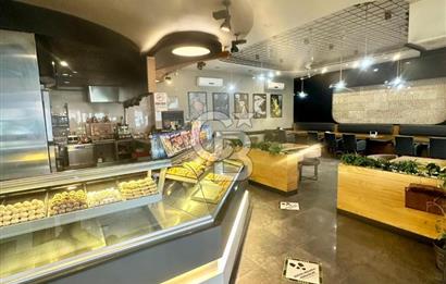 AVM'de Cadde Üzeri 400 m2 Hazır Kafe & Restoran - Devren Kiralık