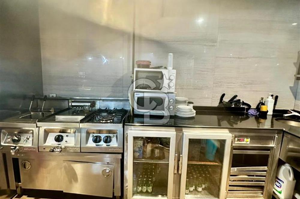 AVM'de Cadde Üzeri 400 m2 Hazır Kafe & Restoran - Devren Kiralık