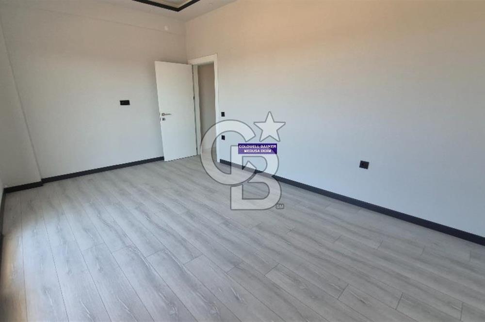 Özel Havuzlu otoparklı Sıfır Satılık 3+1 VİLLA