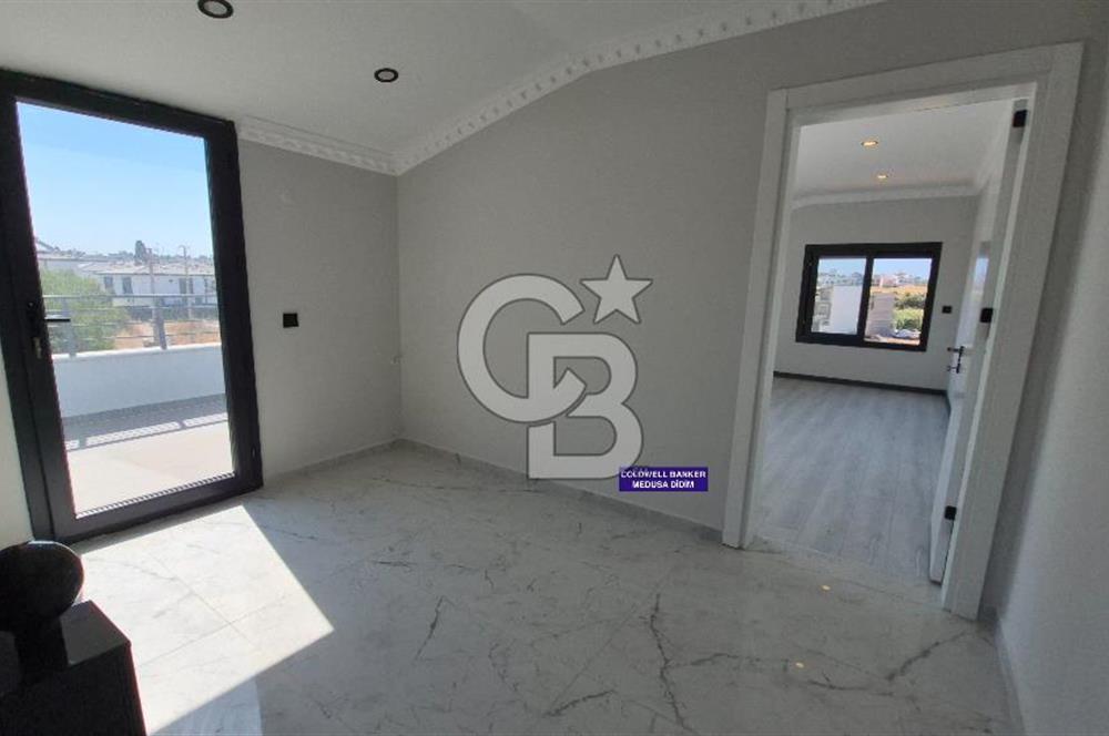 Özel Havuzlu otoparklı Sıfır Satılık 3+1 VİLLA