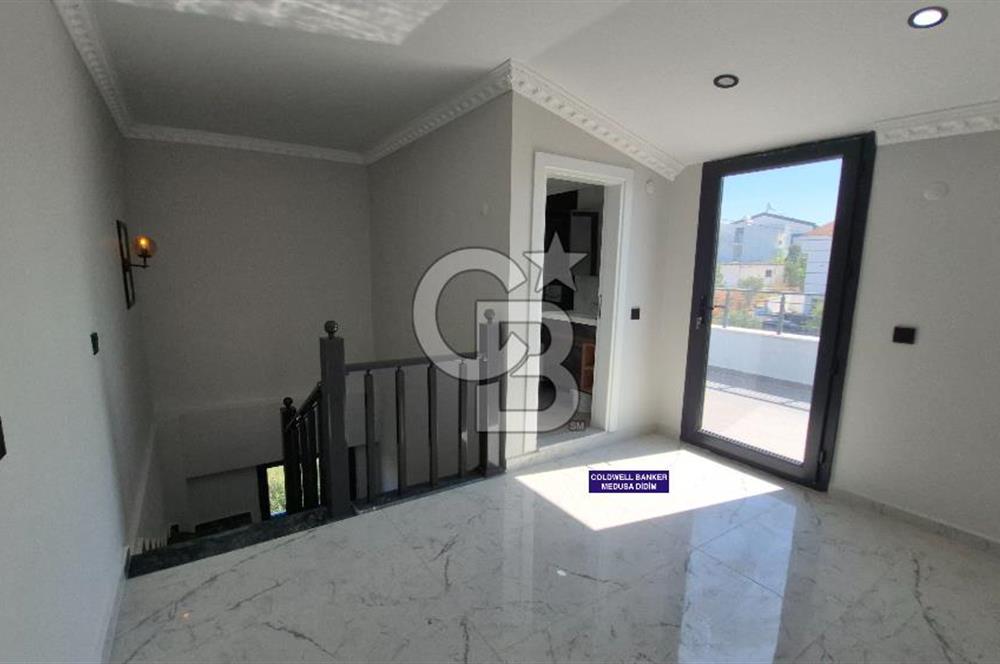 Özel Havuzlu otoparklı Sıfır Satılık 3+1 VİLLA
