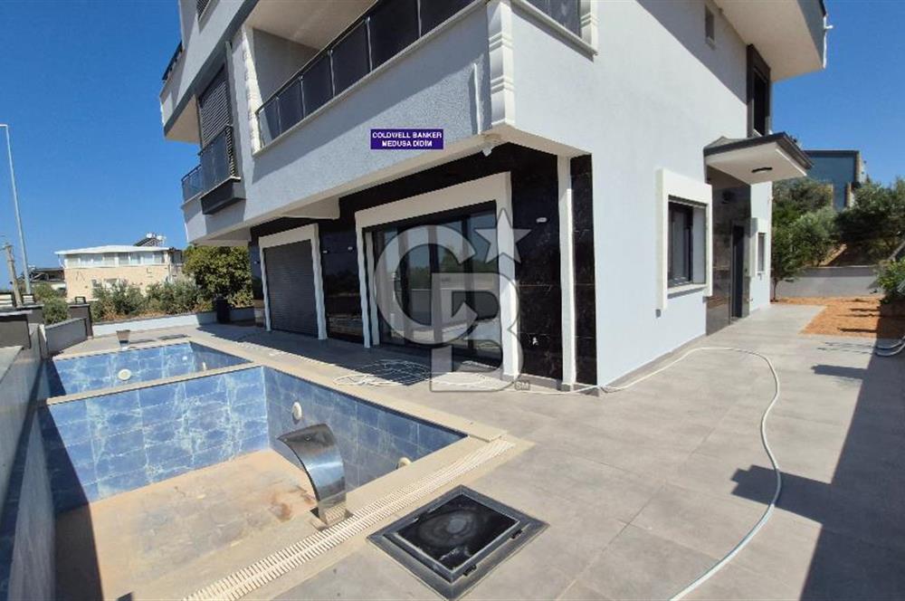 Özel Havuzlu otoparklı Sıfır Satılık 3+1 VİLLA