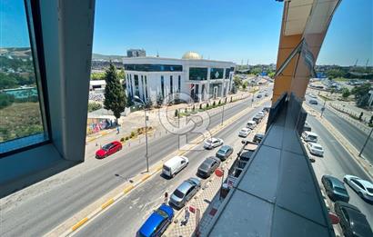 TUZLA BELEDİYESİ KARŞISI 1+0 45M² KİRALIK OFİS & PLAZA KATI
