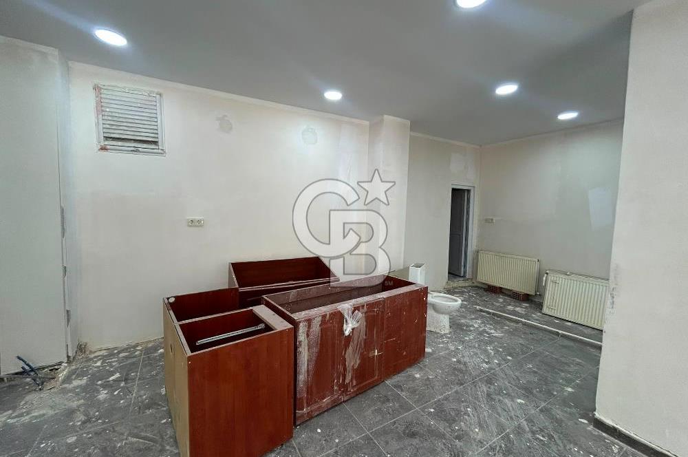 TUZLA AYDINTEPEDE İŞLEK CADDE ÜZERİNDE 90 m² NET KİRALIK DÜKKAN