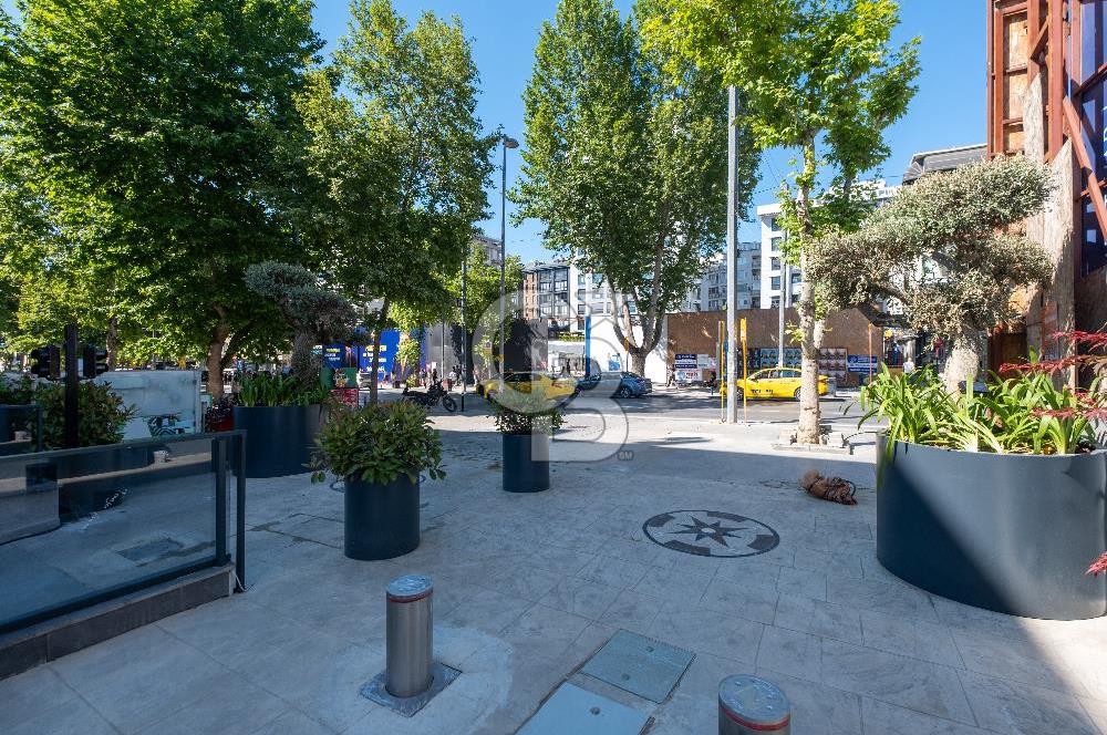 ŞAŞKINBAKKAL, BAĞDAT CADDESİ ÜZERİNDE KOMPLE KİRALIK BİNA 